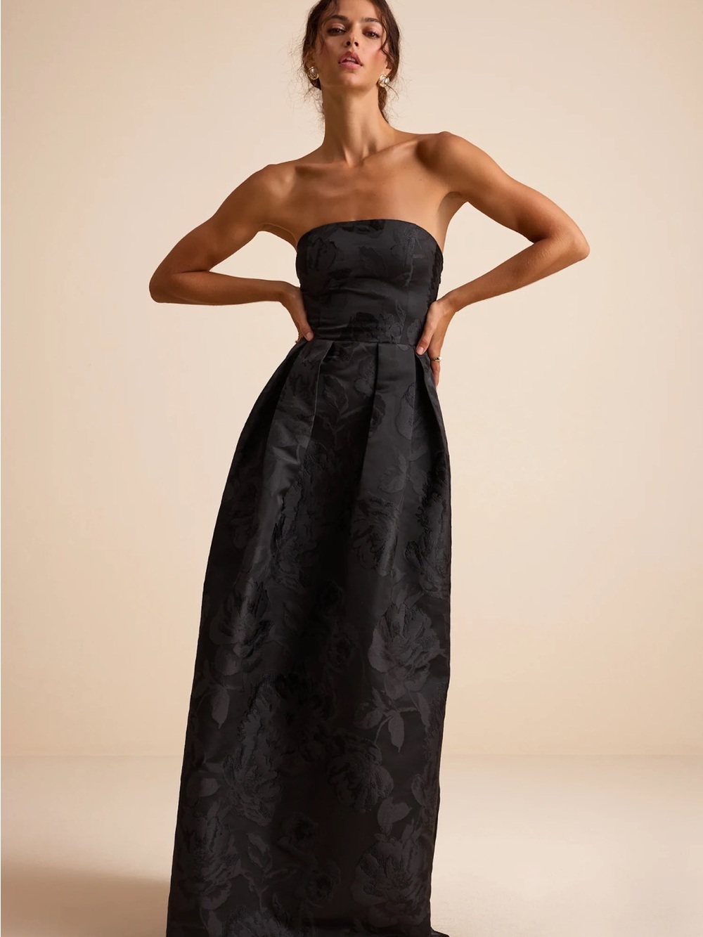 Lulu's NWT Black Strapless Jacquard Ball Gown